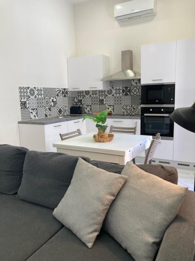 Charming Central Townhouse In Sliema By Assetflow Pro Leilighet Eksteriør bilde